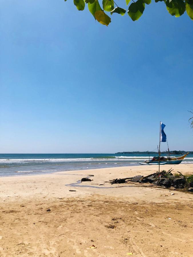 The Sea View Villa Surf School Велигама Экстерьер фото