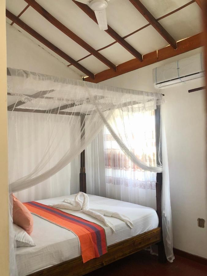 The Sea View Villa Surf School Велигама Экстерьер фото