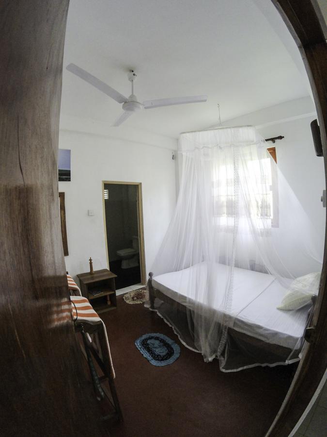 The Sea View Villa Surf School Велигама Экстерьер фото